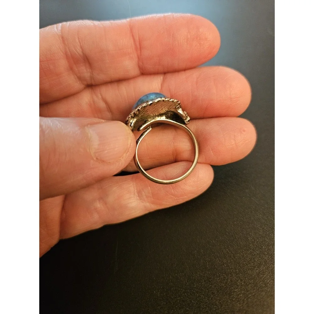 Vintage Oval Stone Turquoise Silver Tone Adjustable Size  (641)
